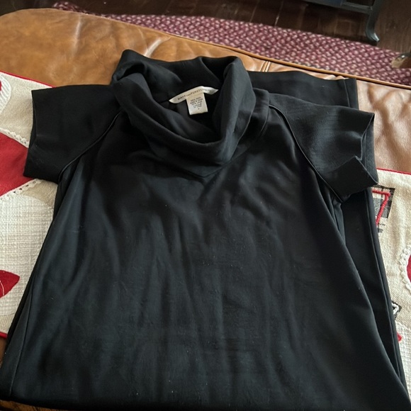 Diane‎ Von Furstenberg Black Turtle Neck Knee- Length Dress - Picture 6 of 7